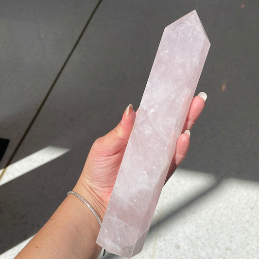 Rose quartz point - Rivendell Shop