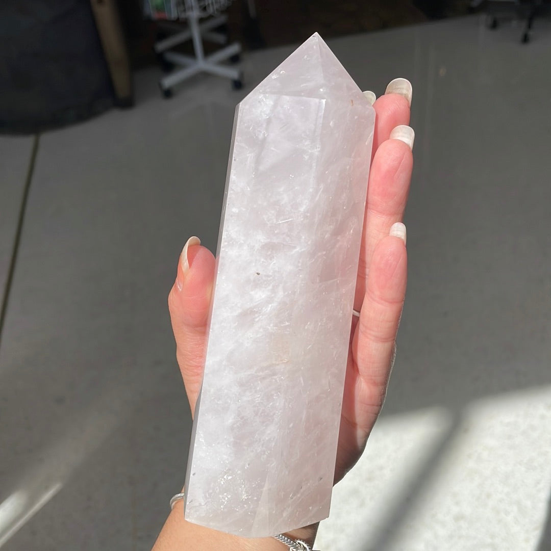 Rose quartz point - Rivendell Shop