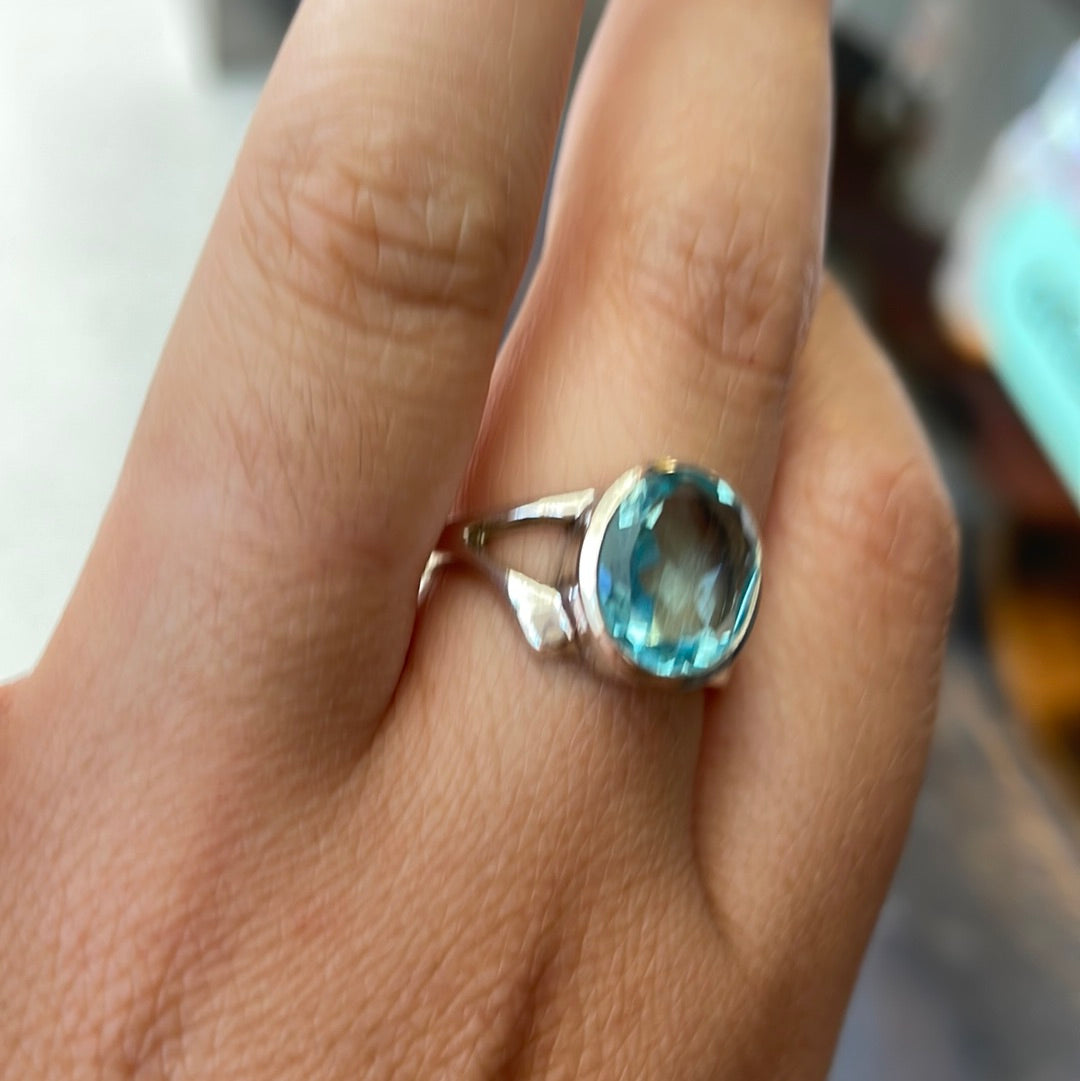 Blue topaz sterling silver ring - Rivendell Shop