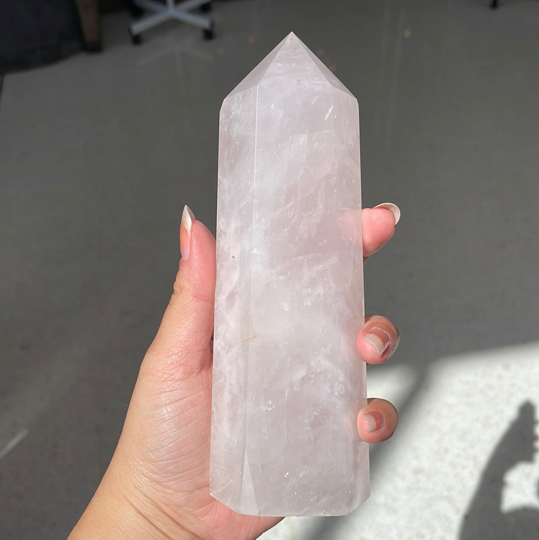 Rose quartz point - Rivendell Shop