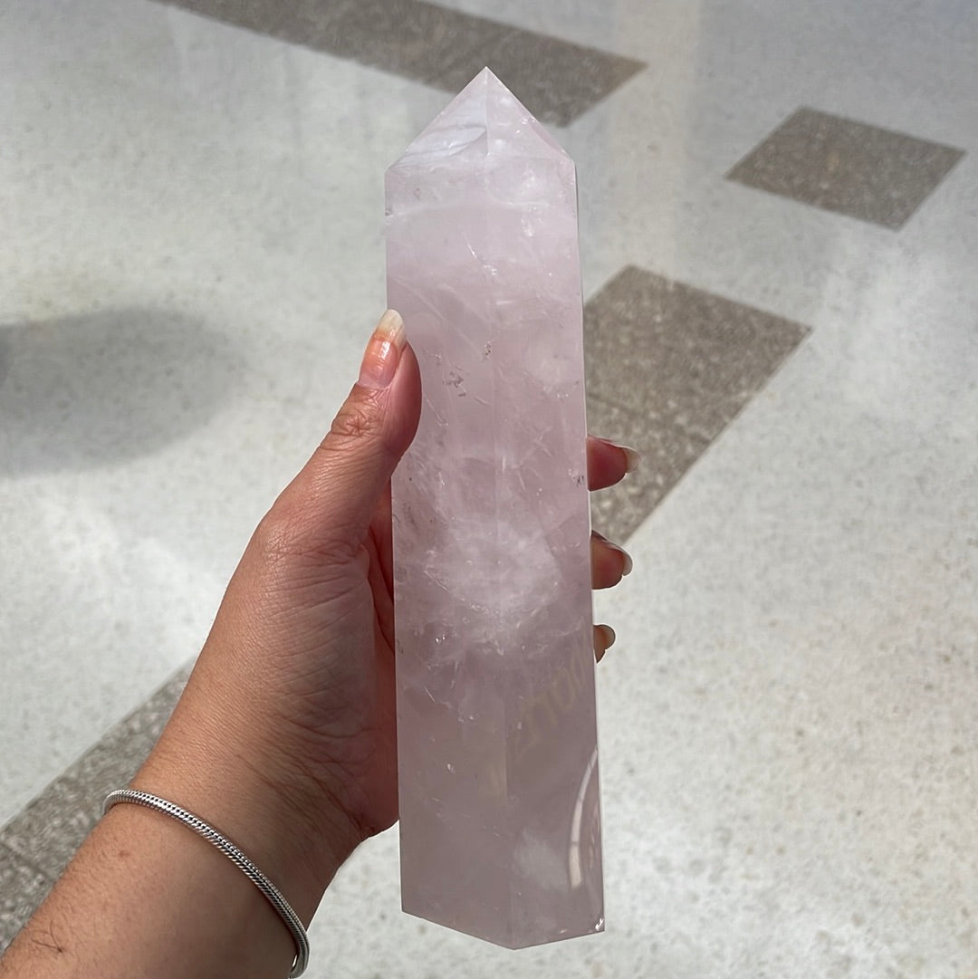 Rose quartz point - Rivendell Shop