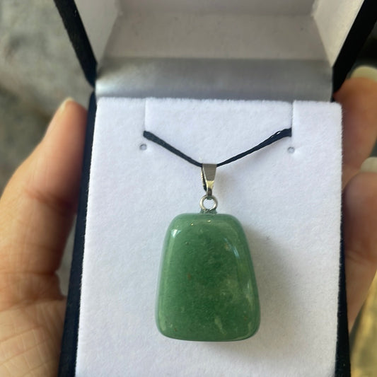 Green aventurine tumble necklace - Rivendell Shop