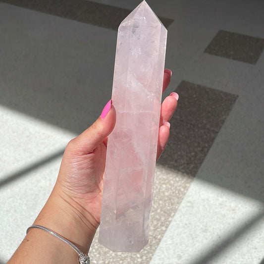 Rose Quartz point - Rivendell Shop