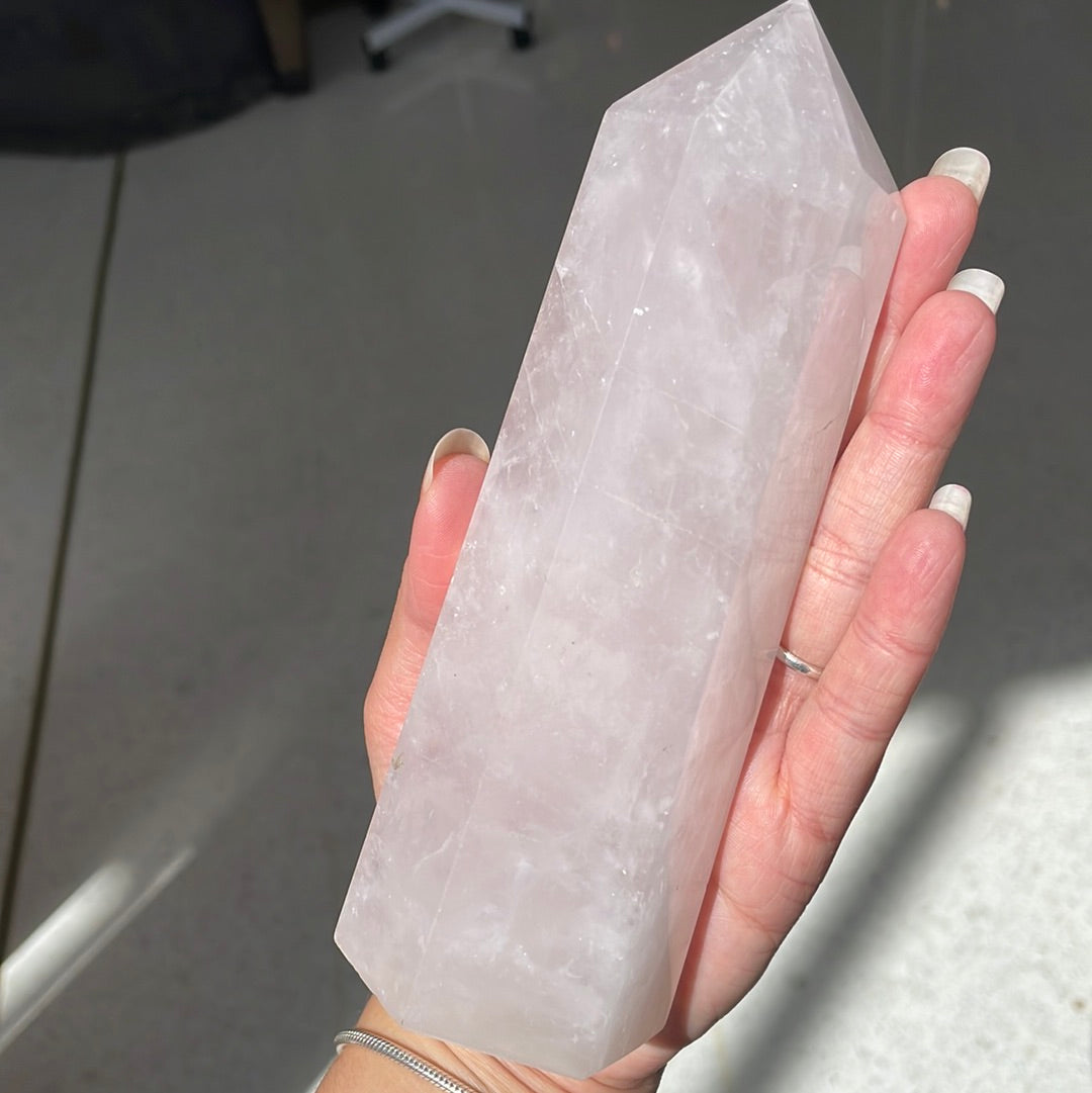 Rose quartz point - Rivendell Shop